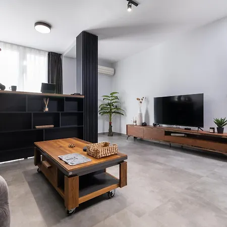 Chic 1br With Balcony In * 普罗夫迪夫