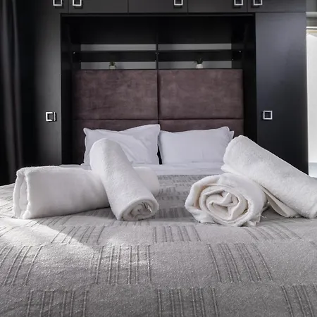 公寓 Chic 1br With Balcony In