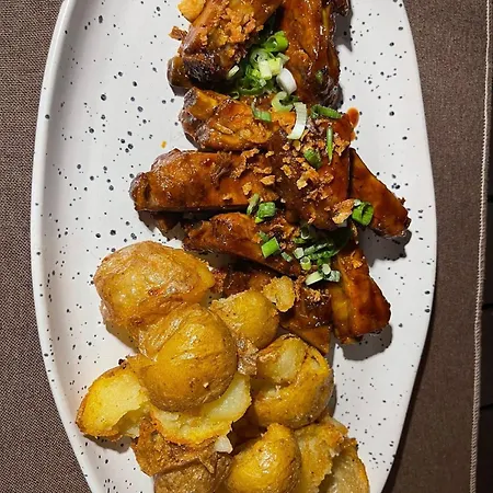 Chic 1br With Balcony In *