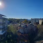 Chic 1br With Balcony In Plovdiv