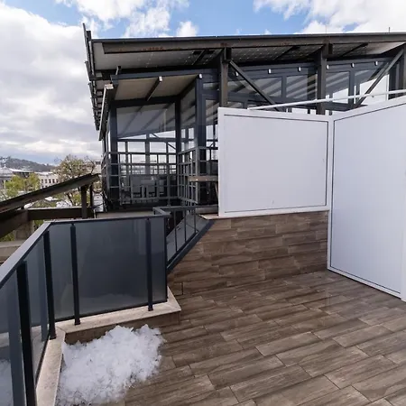 Apartman Chic 1br With Balcony In
