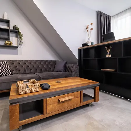 Apartman Chic 1br With Balcony In *