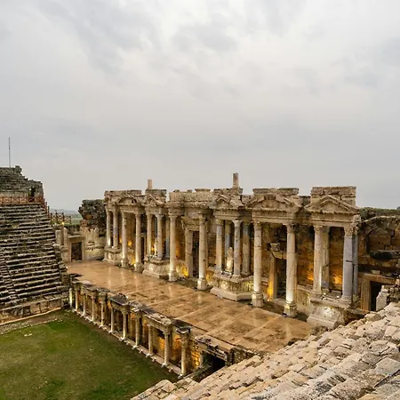 Daire Chic 1br With Balcony In Filibe