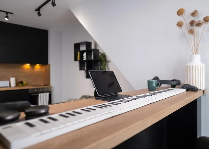 Chic 1br With Balcony In * Filibe