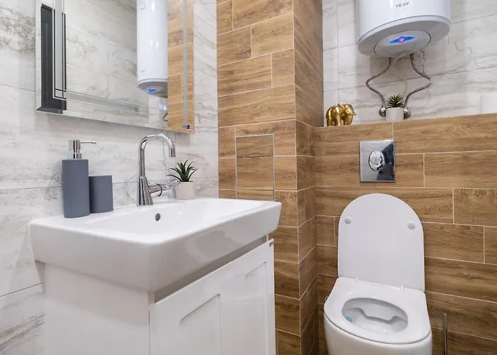 Chic 1br With Balcony In Appartement