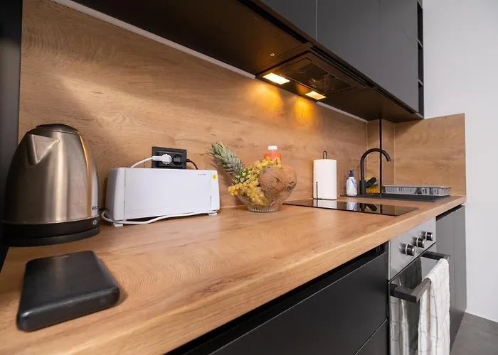 Chic 1br With Balcony In * Filibe