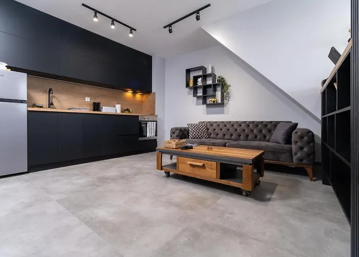 Chic 1br With Balcony In * Filibe