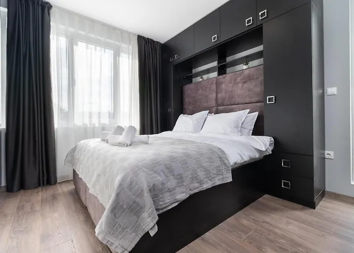 Chic 1br With Balcony In Appartement *