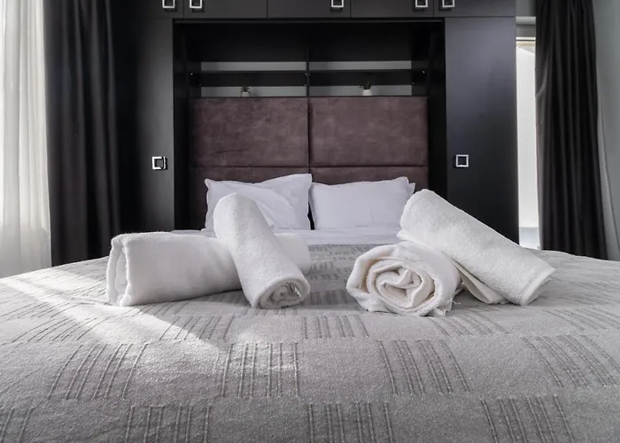 Daire Chic 1br With Balcony In