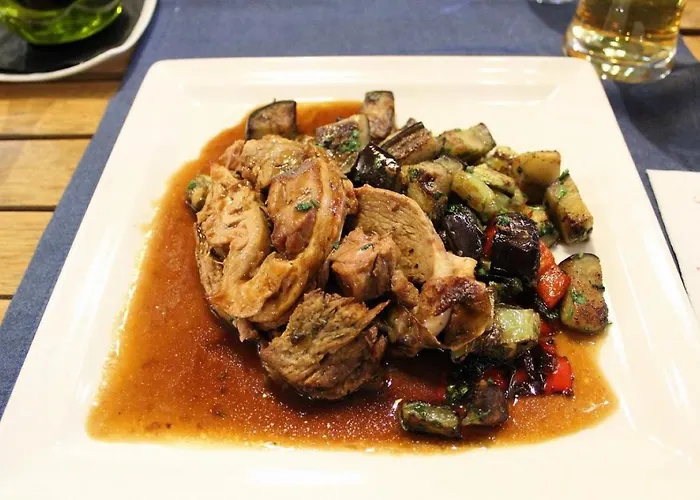 Chic 1br With Balcony In Appartement *