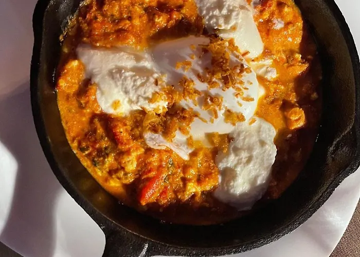 Chic 1br With Balcony In *